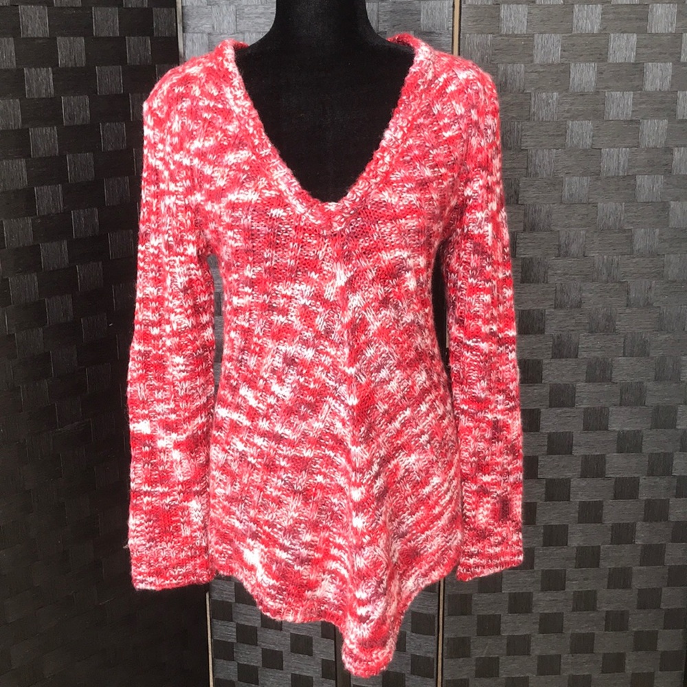 NEW⭐️ Red & White Ultra Flirt Size XL Knit V-Neck Sweater ❤️🤍